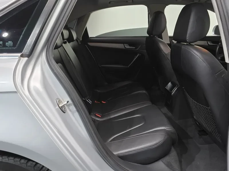 Audi A4 2.0 TFSI Quattro, снимка 11 - Автомобили и джипове - 54548616