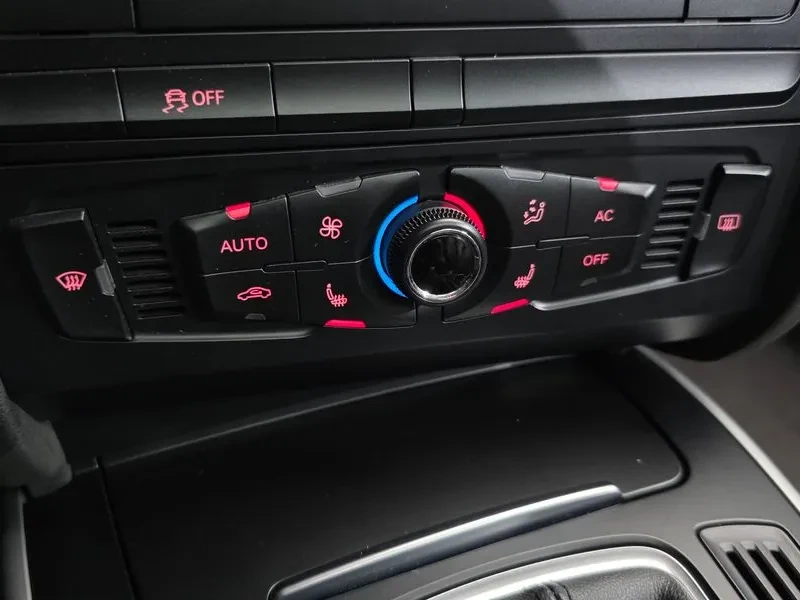 Audi A4 2.0 TFSI Quattro, снимка 16 - Автомобили и джипове - 54548616