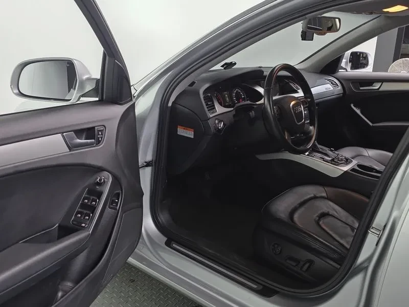 Audi A4 2.0 TFSI Quattro, снимка 10 - Автомобили и джипове - 54548616