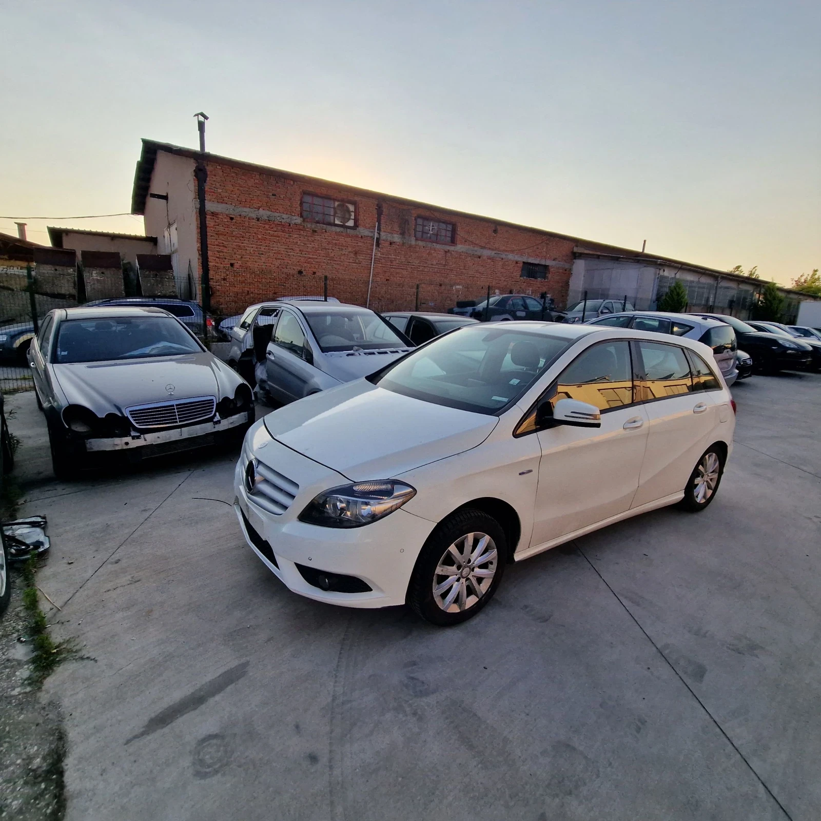 Mercedes-Benz B 200 B180B220B250, снимка 1