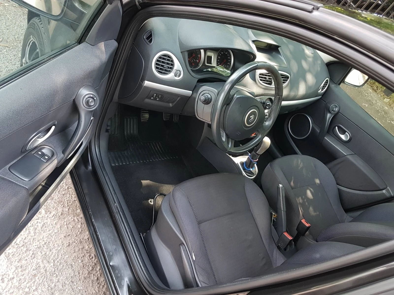 Renault Clio 1.5 DCi - изображение 7