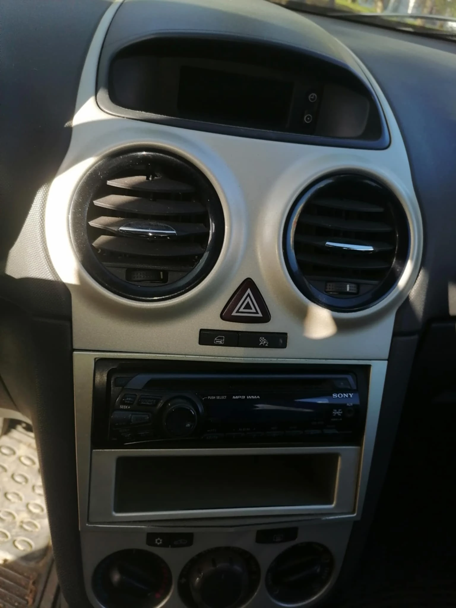 Opel Corsa 1.3 CDTI - изображение 6