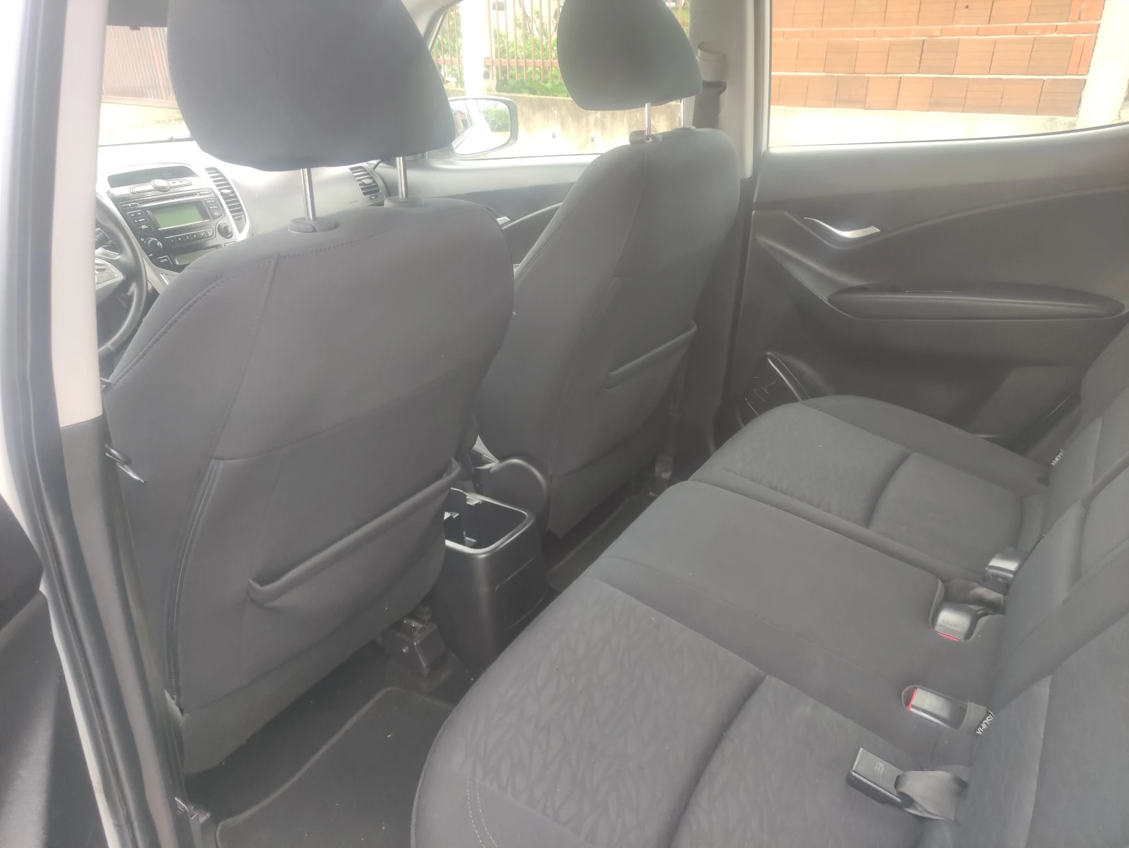 Hyundai Ix20 1.4Grdi като нов евро 5 - изображение 9