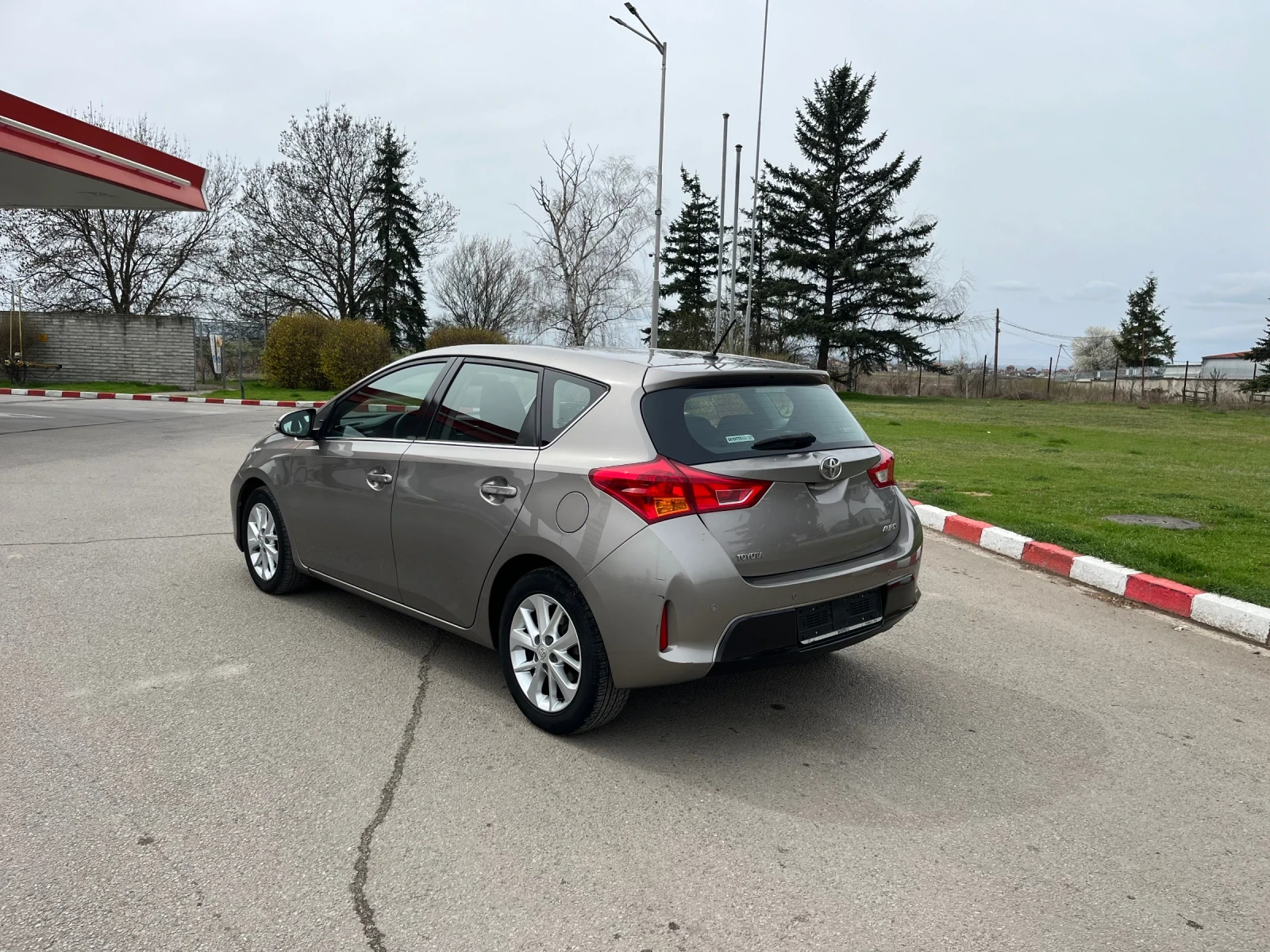 Toyota Auris 1.4 D4D - изображение 7