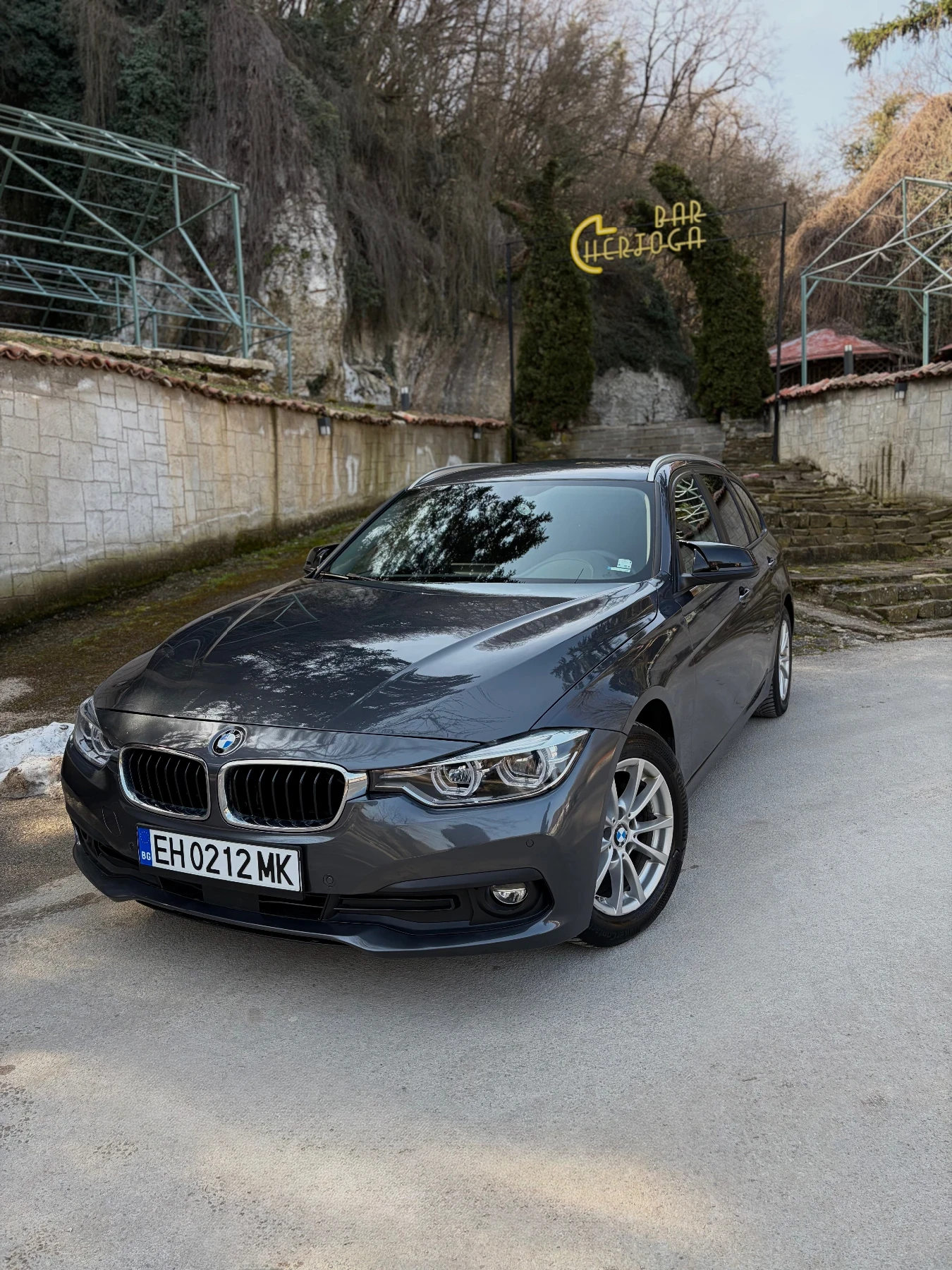 BMW 320 xDrive (B47 - 190hp) | Distronic | SAT кутия, снимка 5 - Автомобили и джипове - 53712691