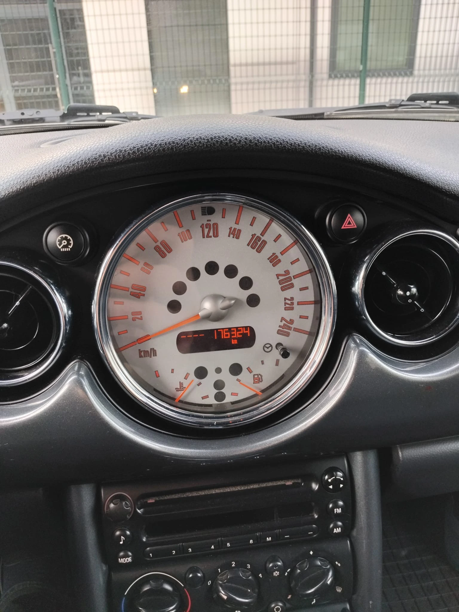 Mini One cabrio Кабрио - изображение 3