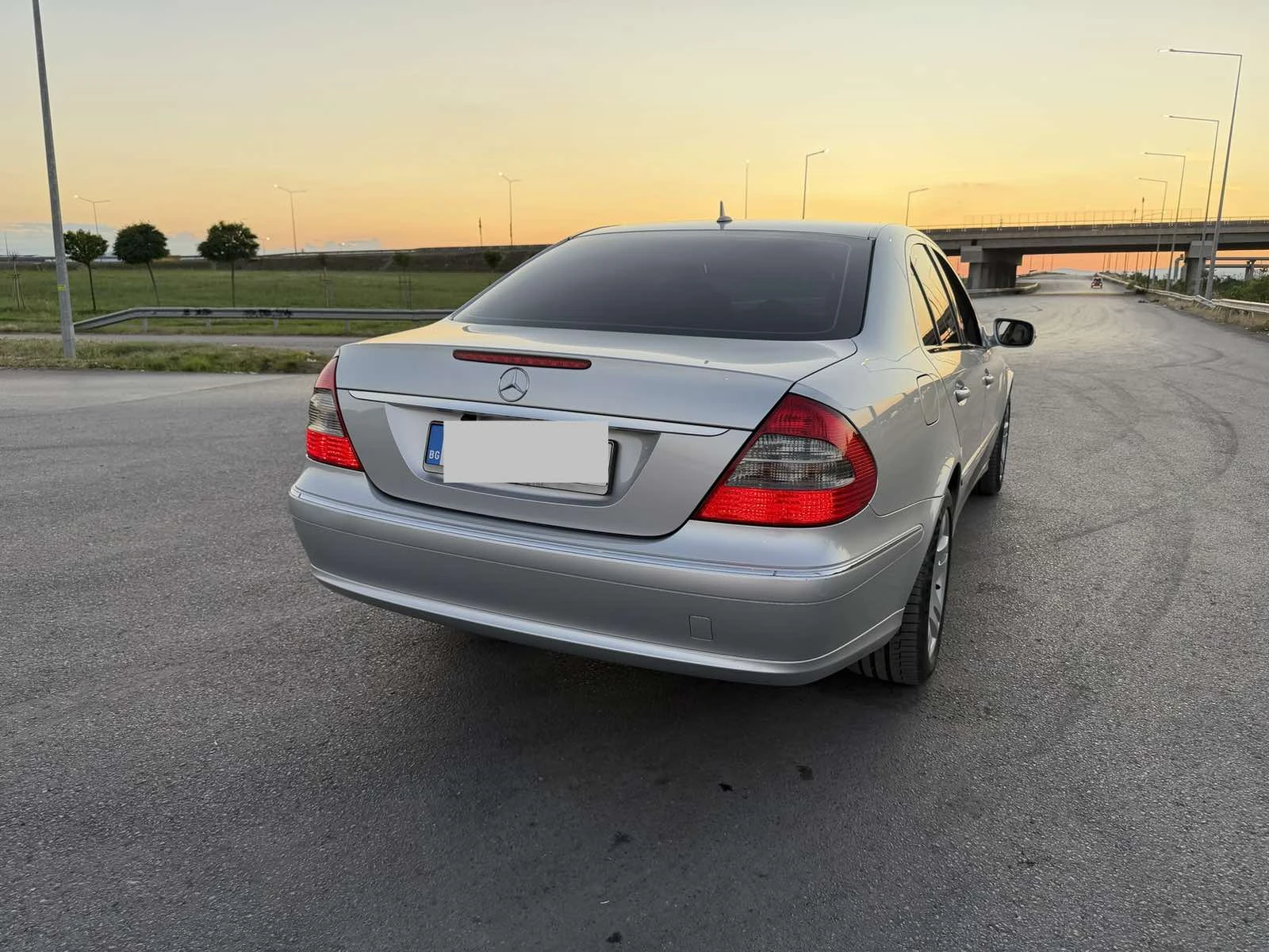 Mercedes-Benz E 280 3.0 V6, снимка 4 - Автомобили и джипове - 54859985