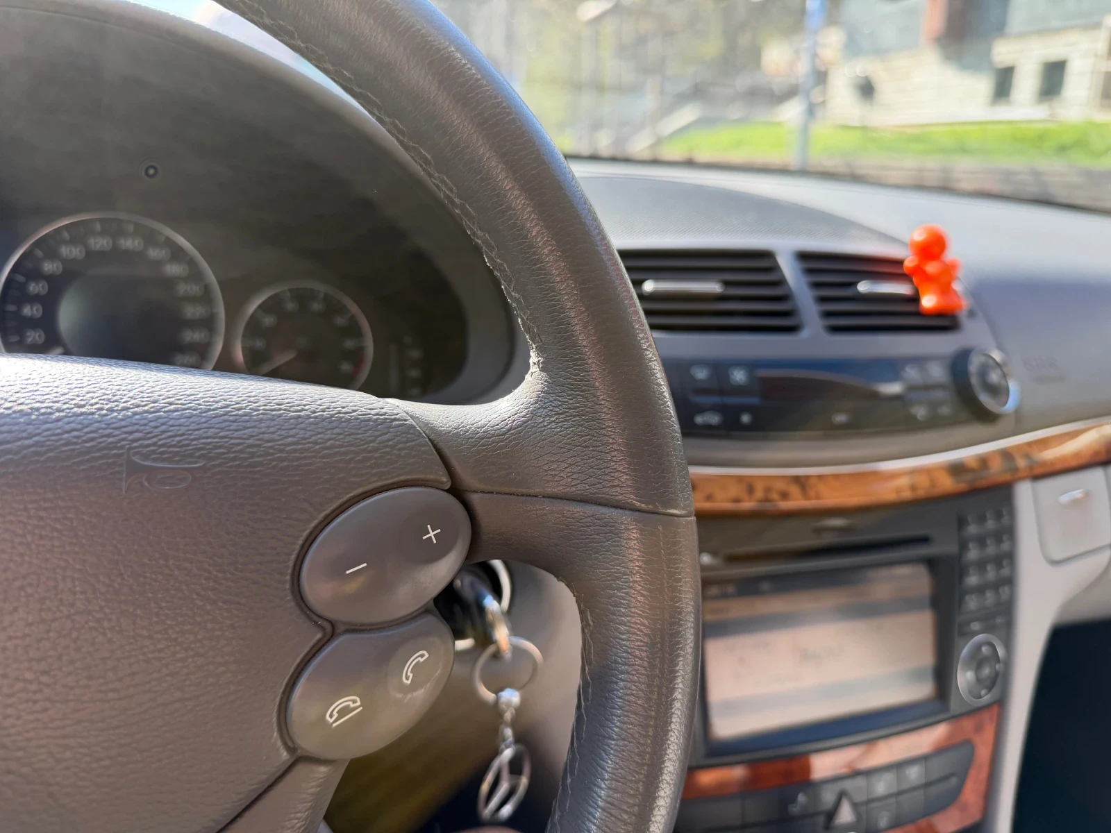 Mercedes-Benz E 280 3.0 V6, снимка 11 - Автомобили и джипове - 53980307