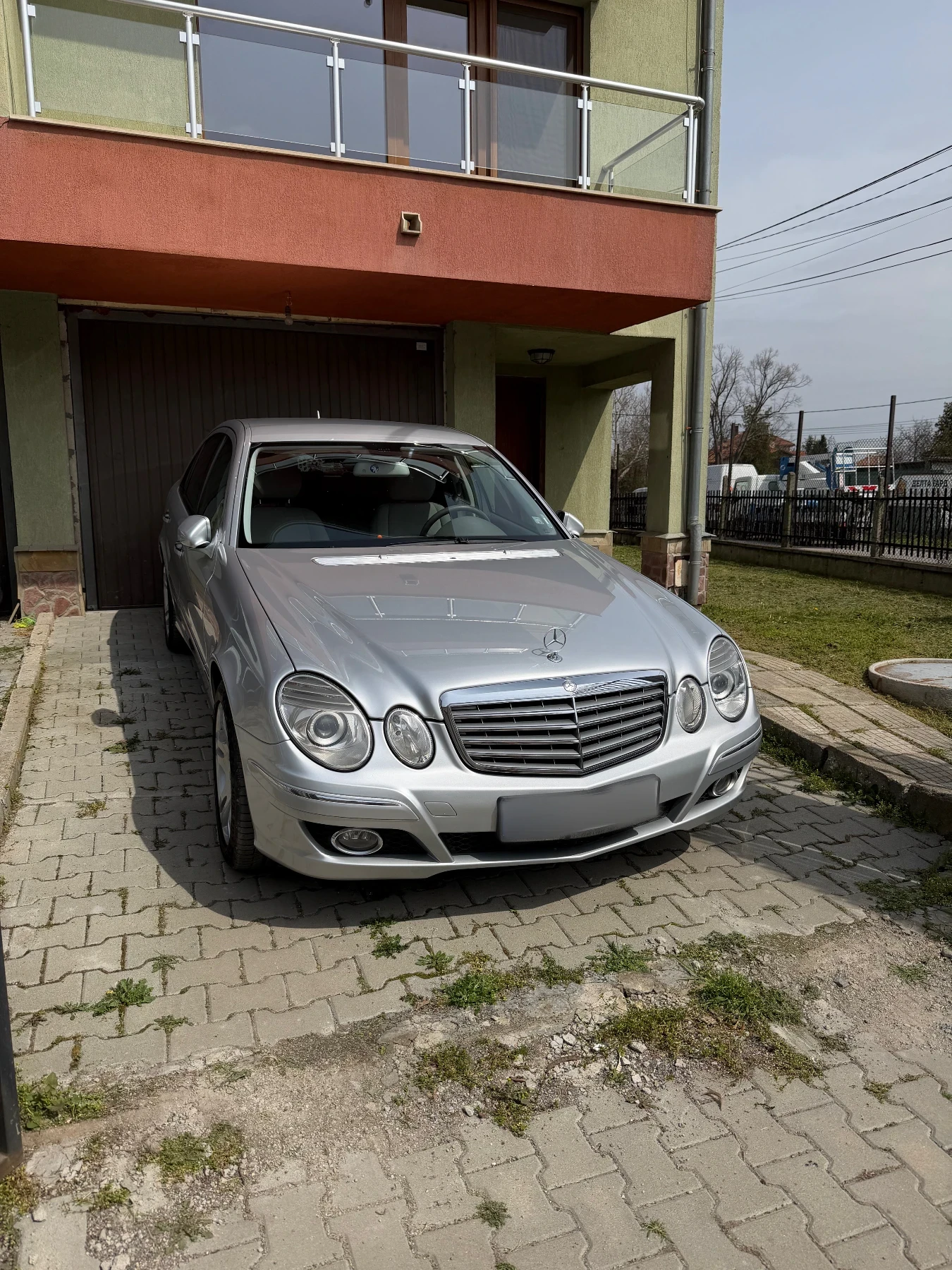 Mercedes-Benz E 280 3.0 V6, снимка 2 - Автомобили и джипове - 53980307