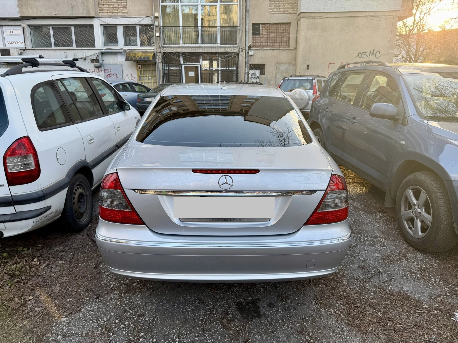 Mercedes-Benz E 280, снимка 3 - Автомобили и джипове - 53980307