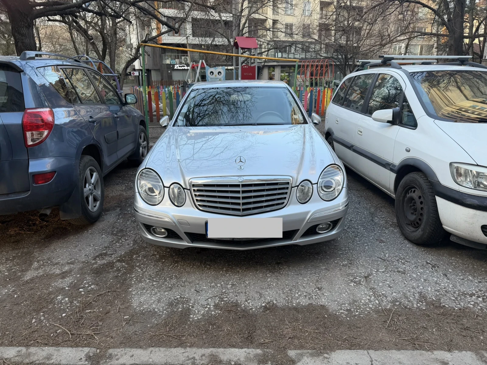 Mercedes-Benz E 280, снимка 4 - Автомобили и джипове - 53980307