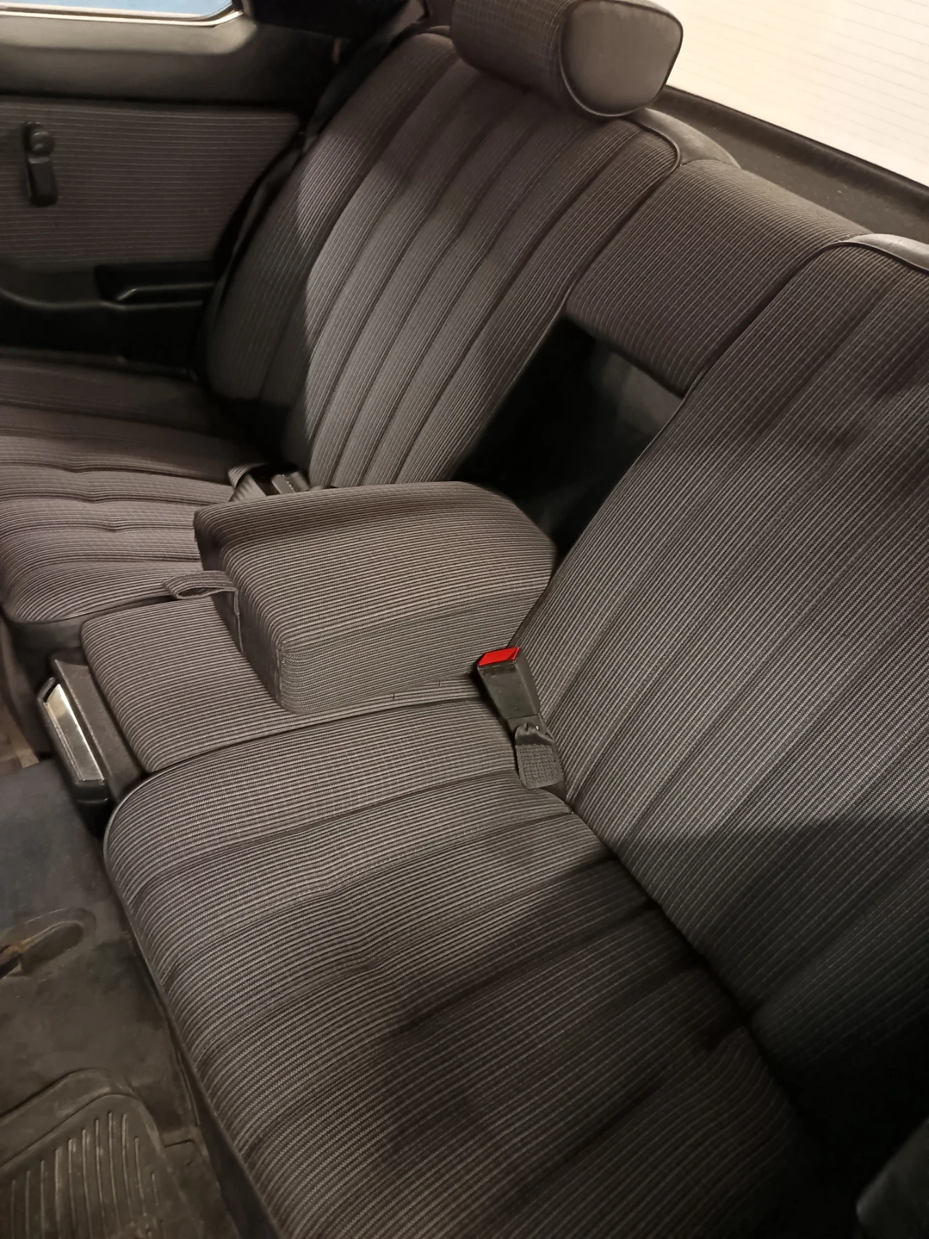 Mercedes-Benz 123, снимка 9 - Автомобили и джипове - 54165700