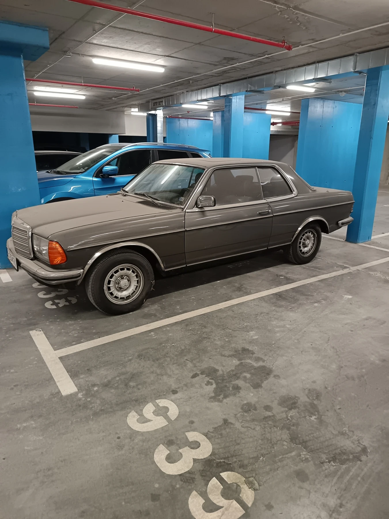 Mercedes-Benz 123, снимка 7 - Автомобили и джипове - 54165700