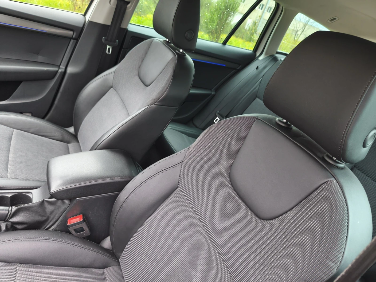 Skoda Octavia 1.5 Gtec KEYLESS , снимка 5 - Автомобили и джипове - 54285709