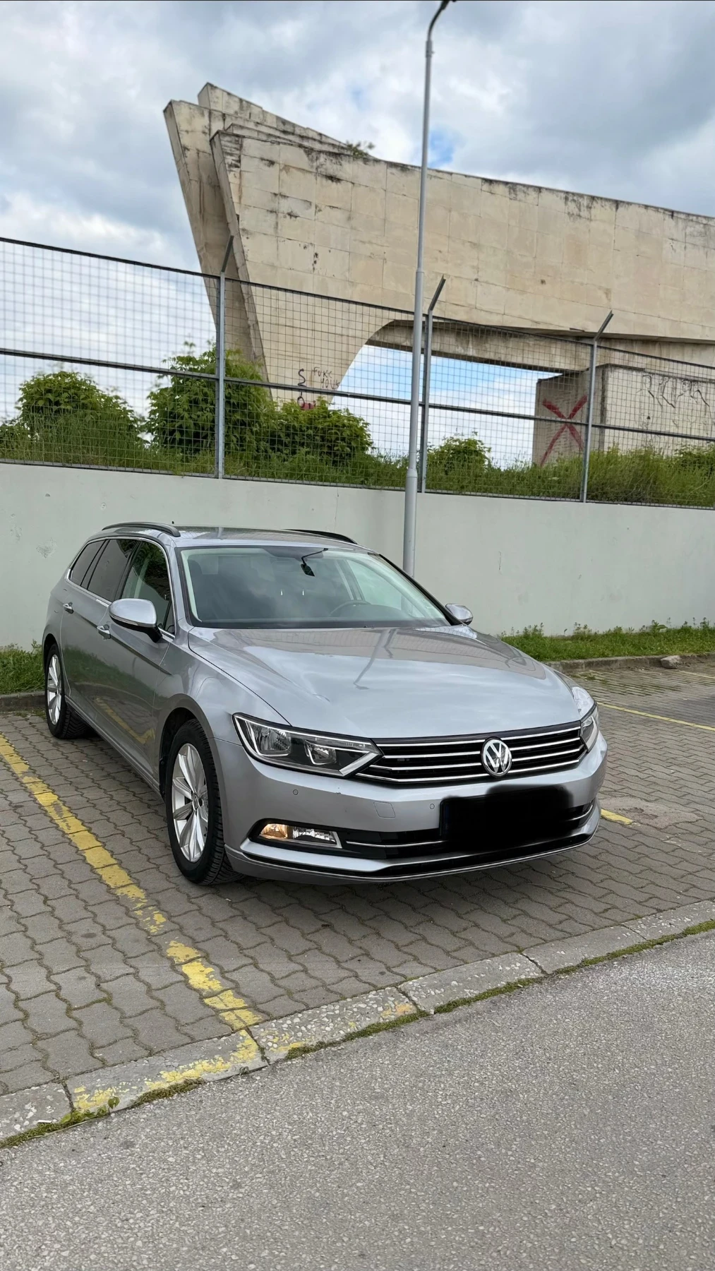 VW Passat 2.0TDI* LED* DISTRONIC* , снимка 5 - Автомобили и джипове - 54400159