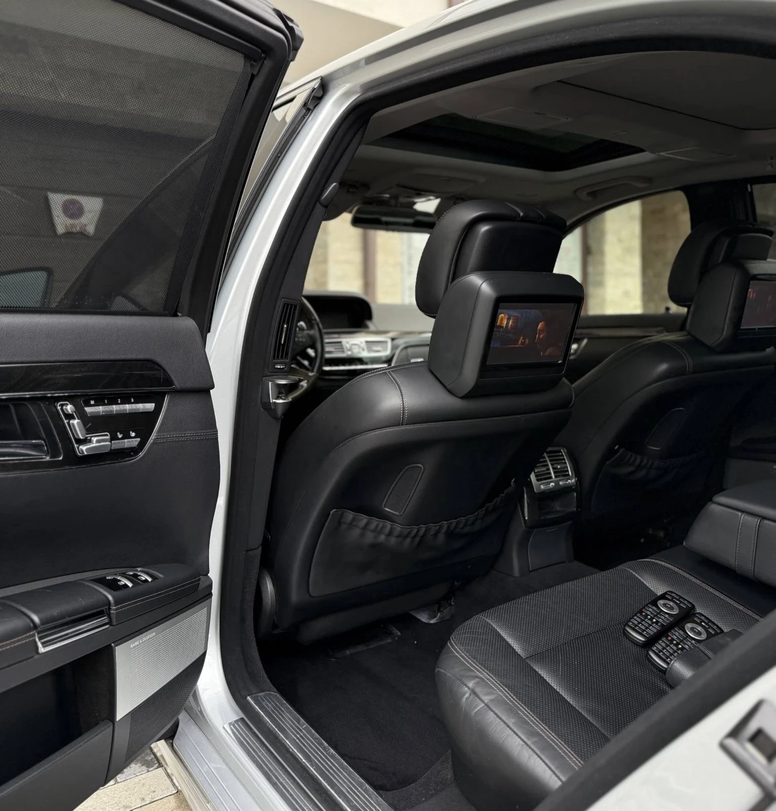 Mercedes-Benz S 500 * AMG* 3XTV* FULL MAXX* , снимка 12 - Автомобили и джипове - 54513003