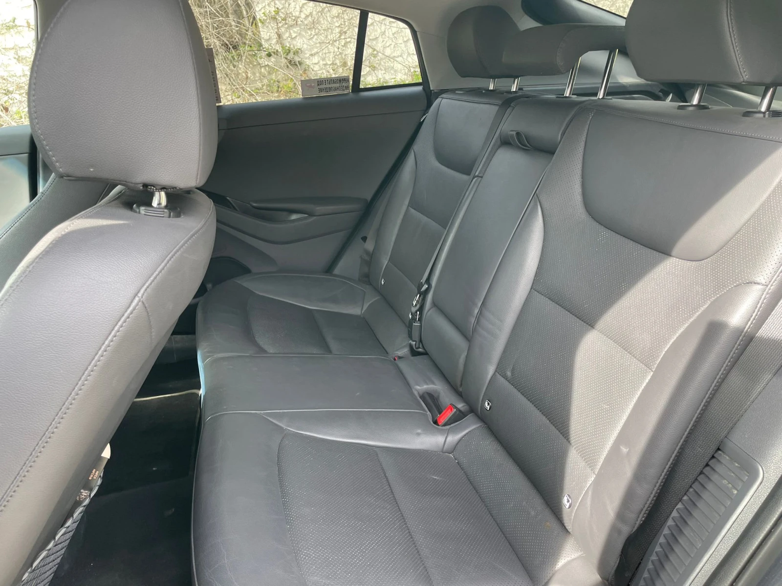 Hyundai Ioniq Plug-in Hybrid, снимка 9 - Автомобили и джипове - 55064041