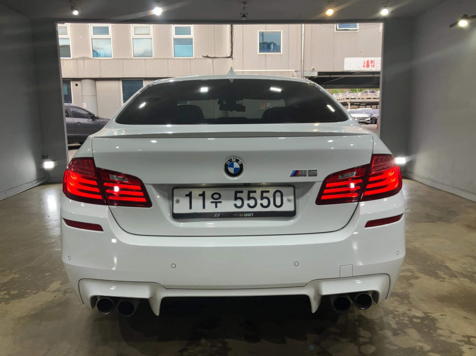 BMW M5 HUD* 360* ЕЛ. БАГАЖНИК* SOFT CLOSE* КРАЙНА ЦЕНА, снимка 4 - Автомобили и джипове - 55378794