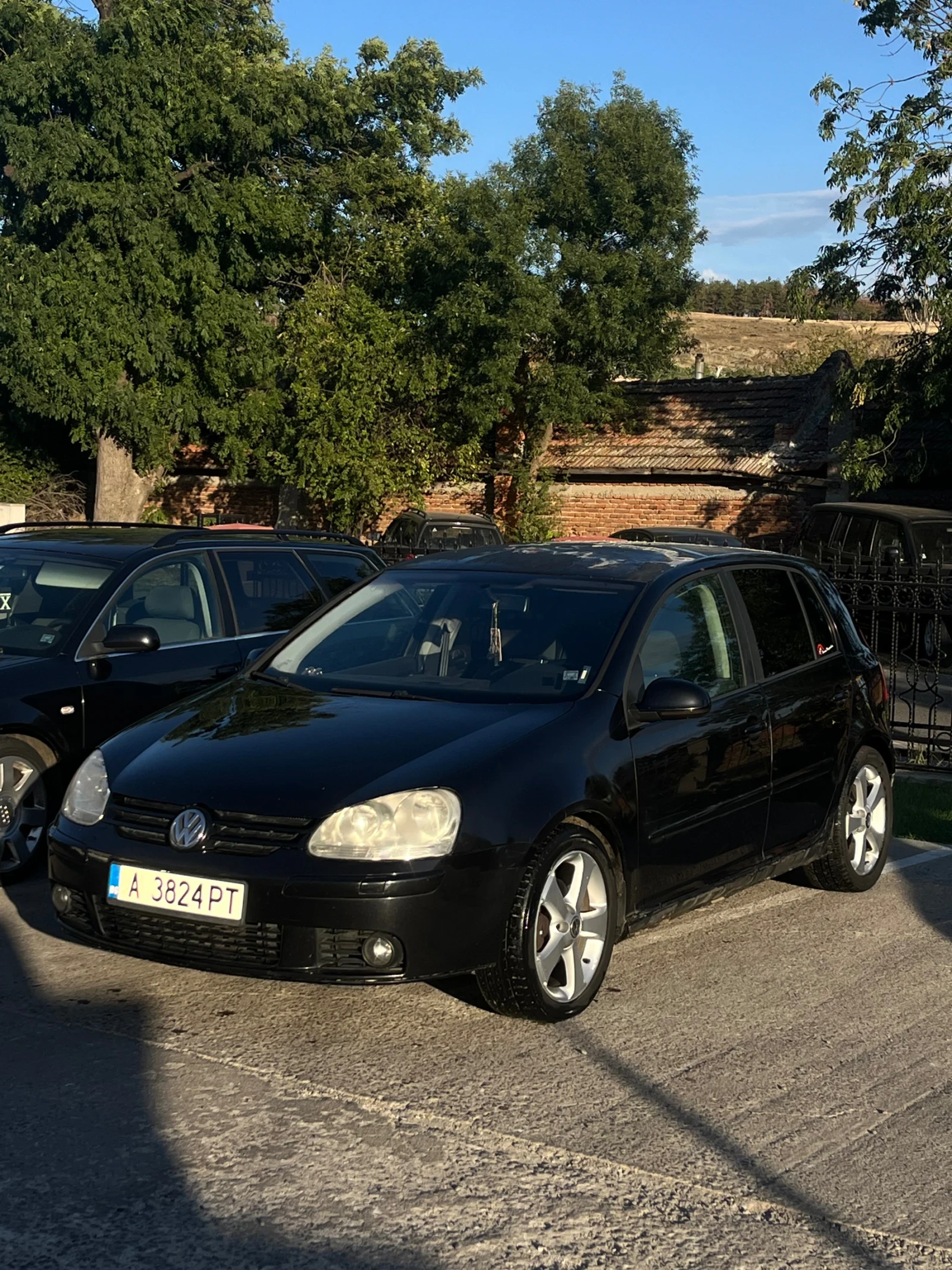 VW Golf, снимка 2 - Автомобили и джипове - 56012608