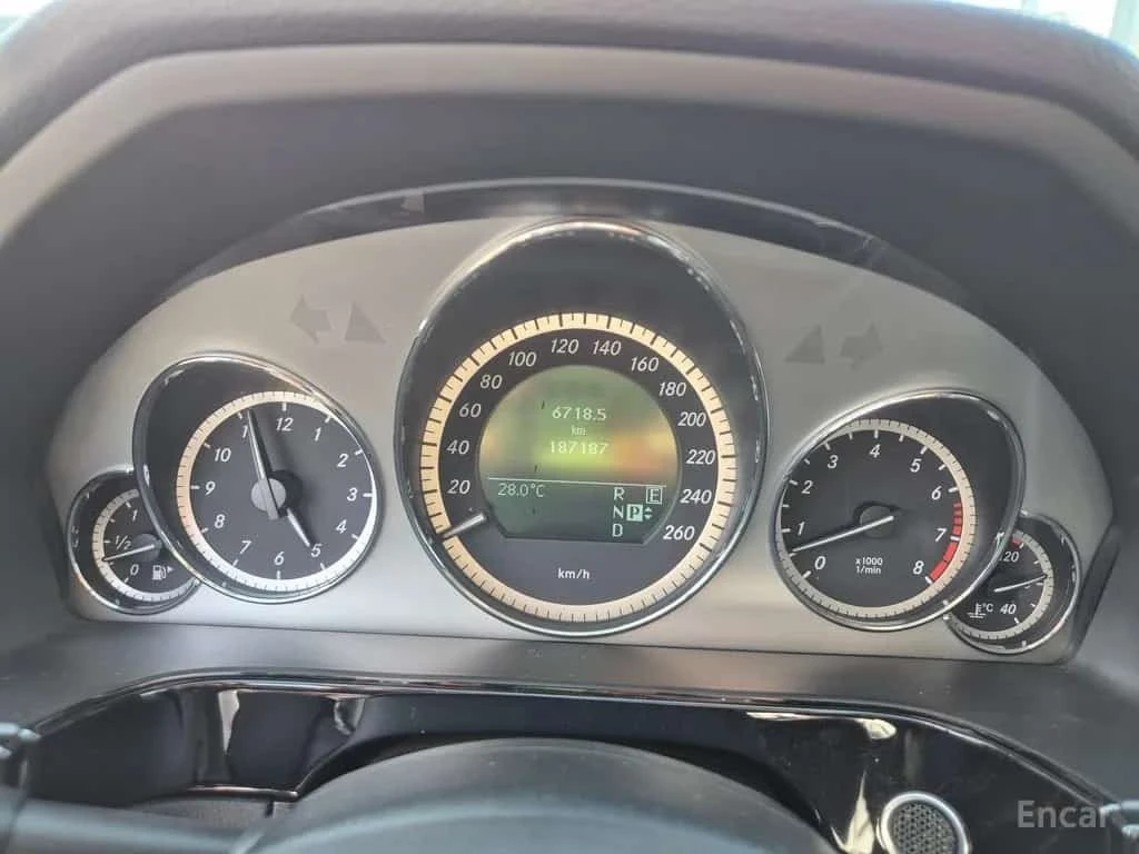 Mercedes-Benz E 300 * E300 Avangard * ЦЕНА ДО БГ, снимка 8 - Автомобили и джипове - 56303356