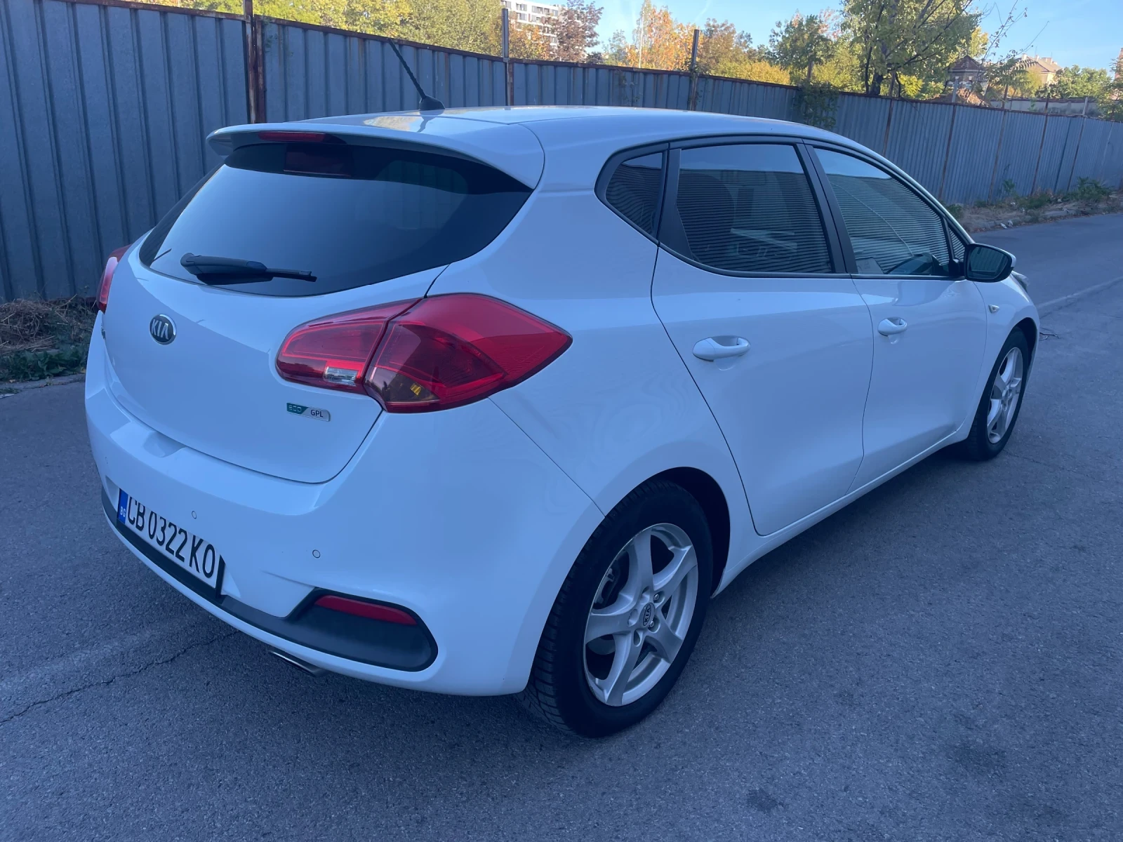 Kia Ceed 1.4 LPG EURO 5B 🔝, снимка 4 - Автомобили и джипове - 56340747