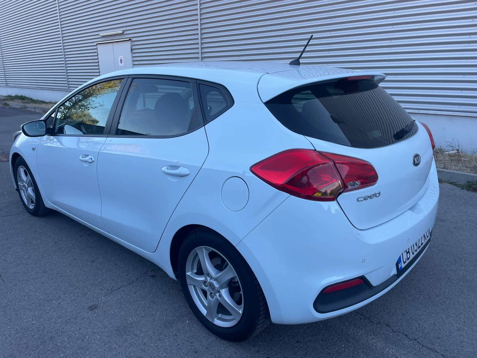 Kia Ceed 1.4 LPG EURO 5B 🔝, снимка 3 - Автомобили и джипове - 56340747