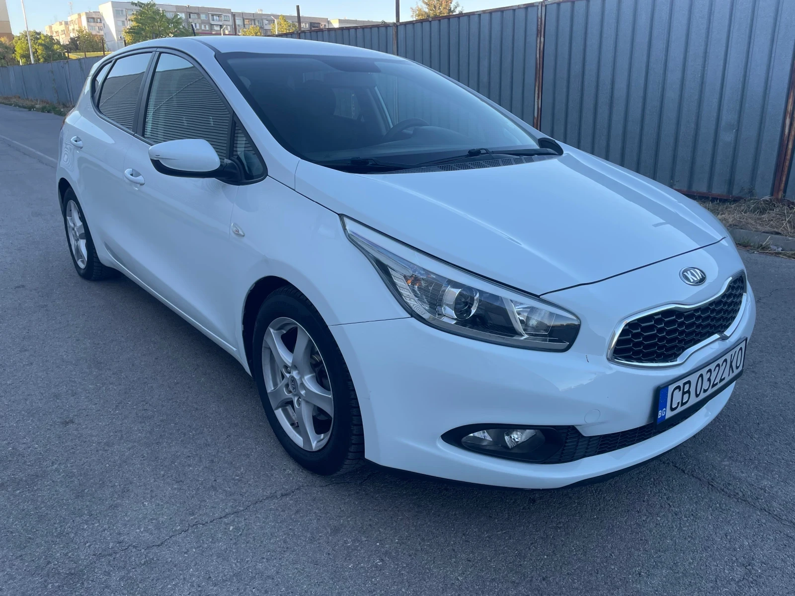 Kia Ceed 1.4 LPG EURO 5B 🔝, снимка 2 - Автомобили и джипове - 56340747