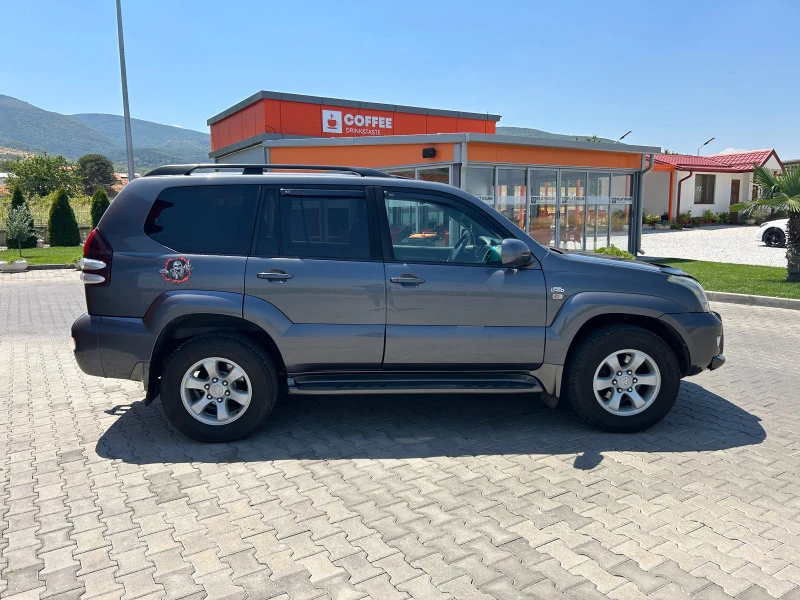 Toyota Land cruiser PRADO, снимка 4 - Автомобили и джипове - 46621877