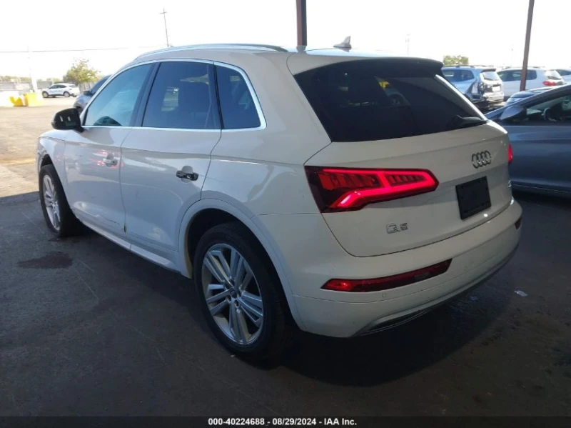 Audi Q5 * 2.0T TECH PREMIUM* , снимка 3 - Автомобили и джипове - 48599779