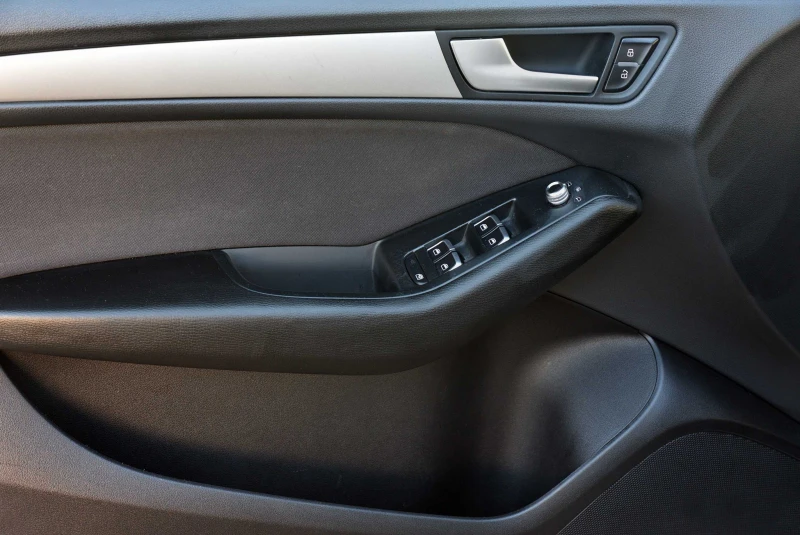 Audi Q5 S line, снимка 8 - Автомобили и джипове - 52500132