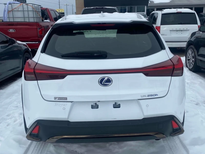 Lexus UX * 250h * CARFAX * БЕЗ ПЪРВОНАЧАЛНА ВНОСКА, снимка 4 - Автомобили и джипове - 52873161
