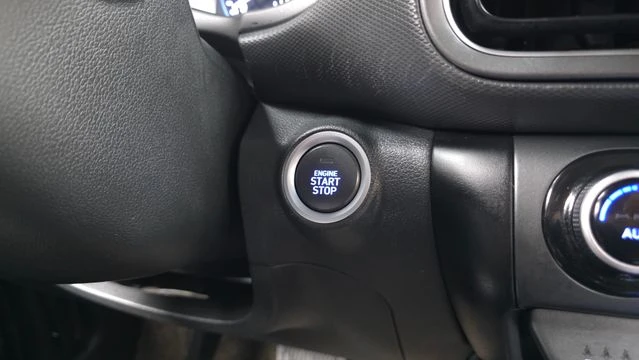 Hyundai Kona 2.0* 2WD* SMART* КОЖА* ПОДГРЕВ* НАВИ* , снимка 8 - Автомобили и джипове - 54822175