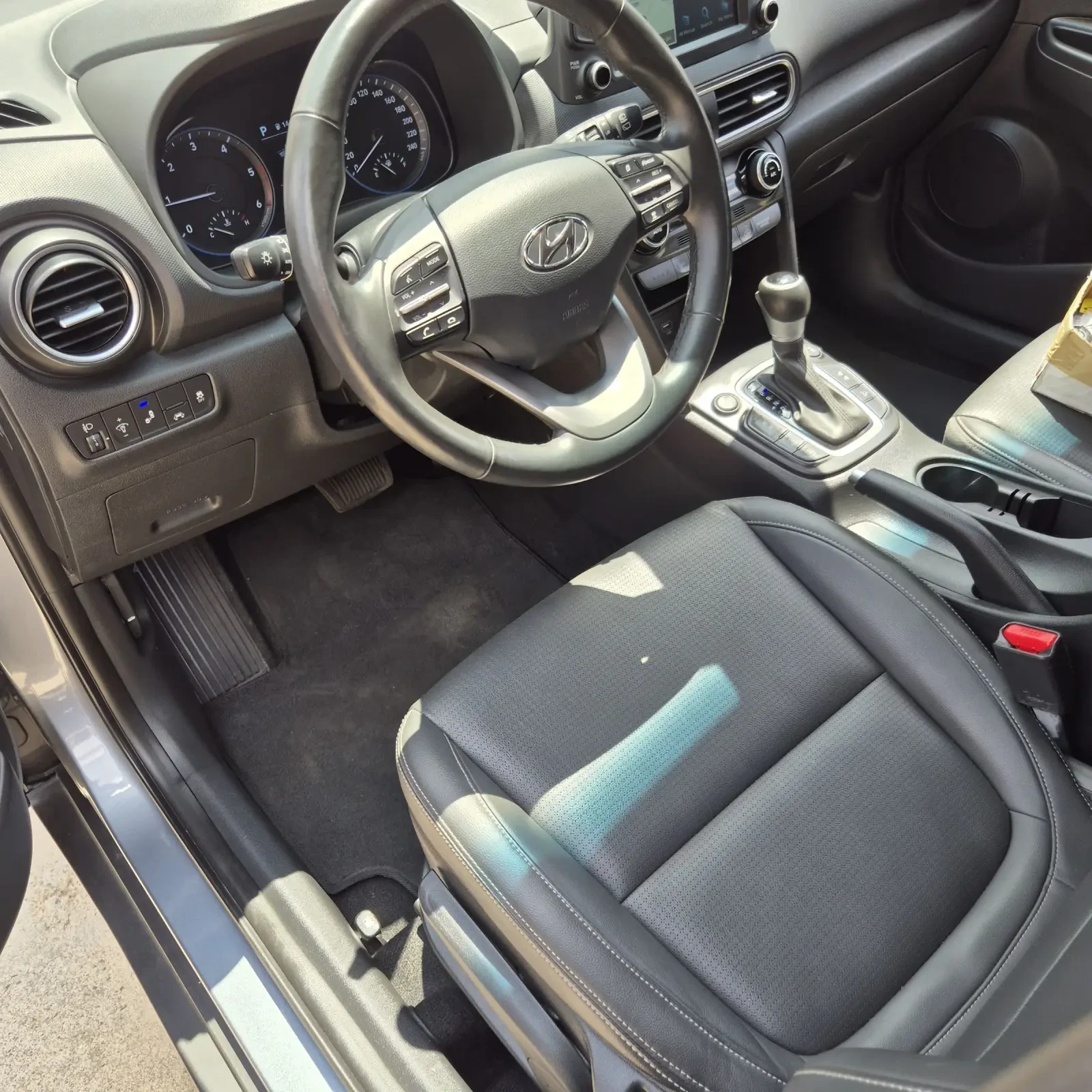Hyundai Kona 1.6d 4x4 75000km. ОБДУХВАНЕ ПОДГРЕВ ТОП ТОП - изображение 10