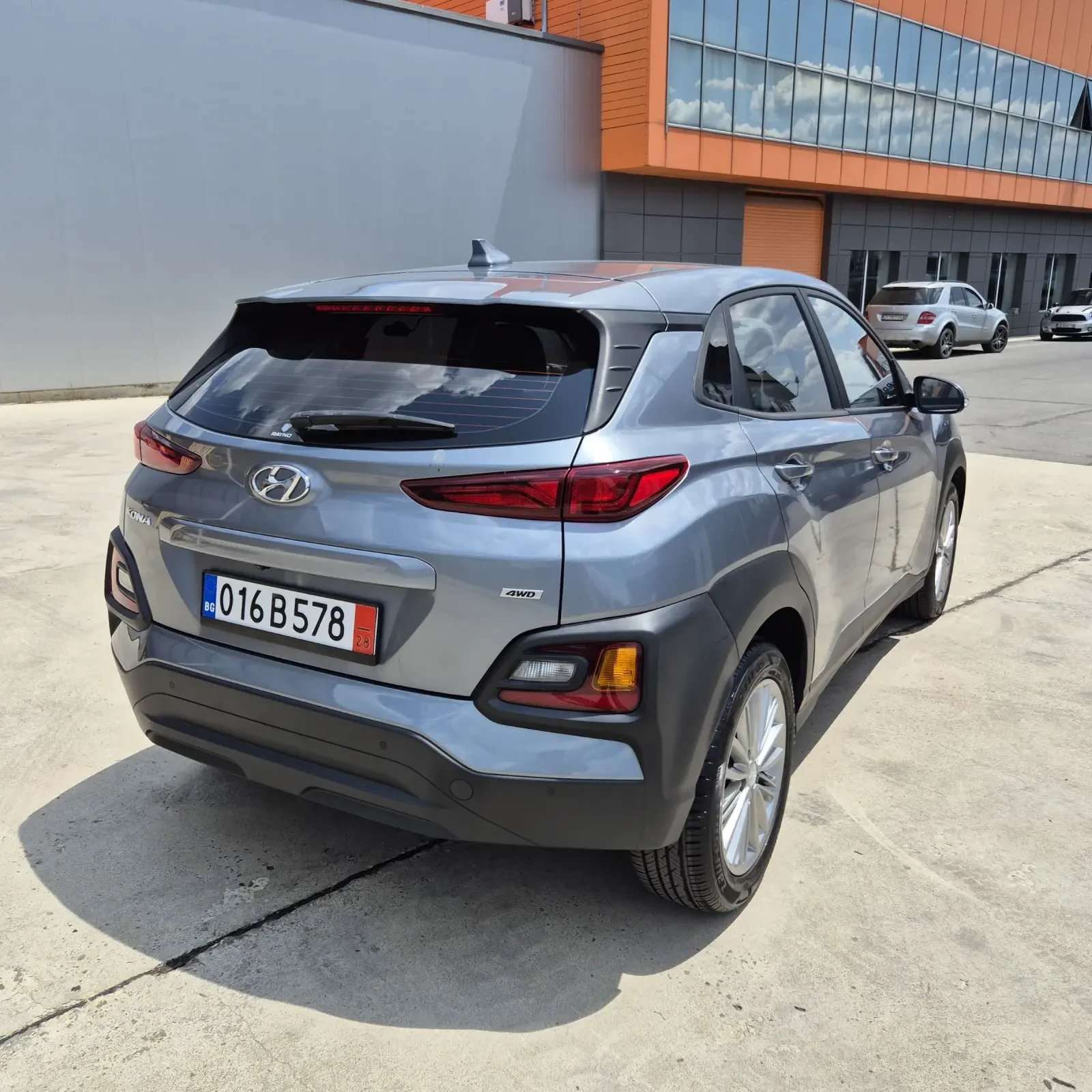 Hyundai Kona 1.6d 4x4 75000km. ОБДУХВАНЕ ПОДГРЕВ ТОП ТОП - изображение 5