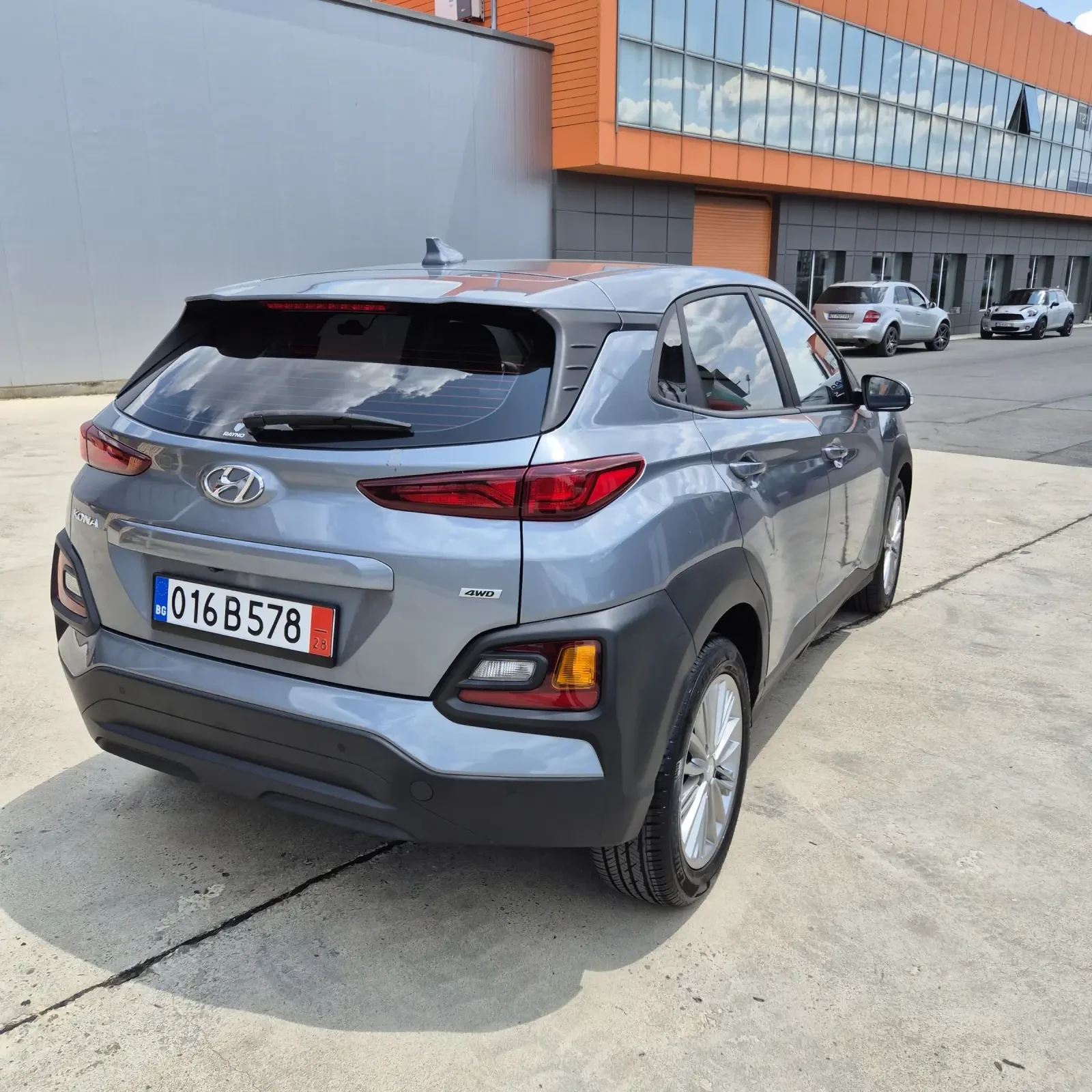 Hyundai Kona 1.6d 4x4 75000km. ОБДУХВАНЕ ПОДГРЕВ ТОП ТОП - изображение 4