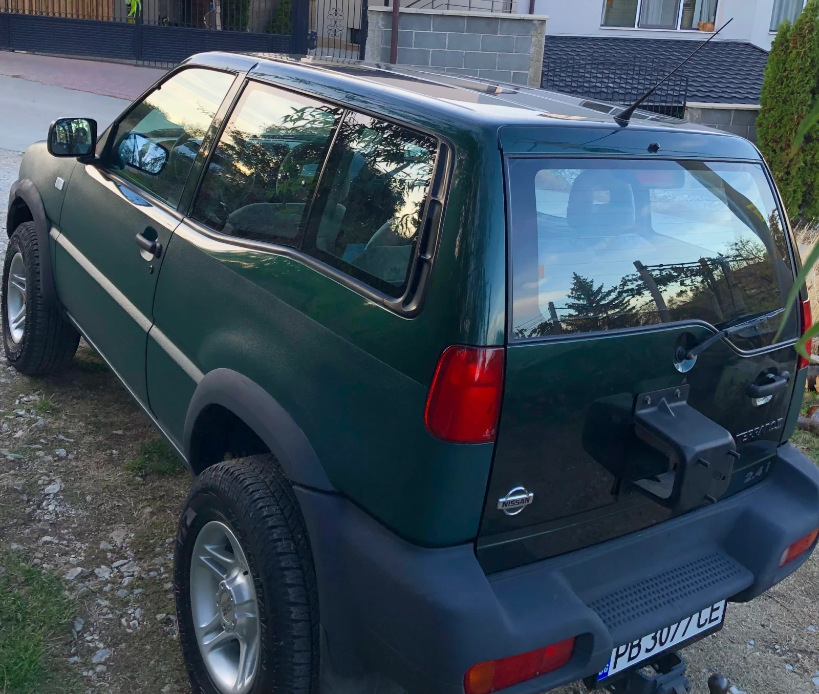 Nissan Terrano  - изображение 8