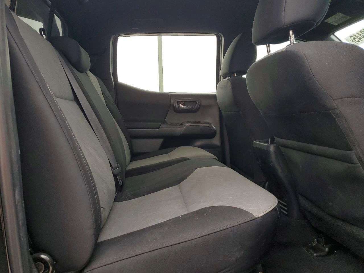 Toyota Tacoma DOUBLE CAB - изображение 10