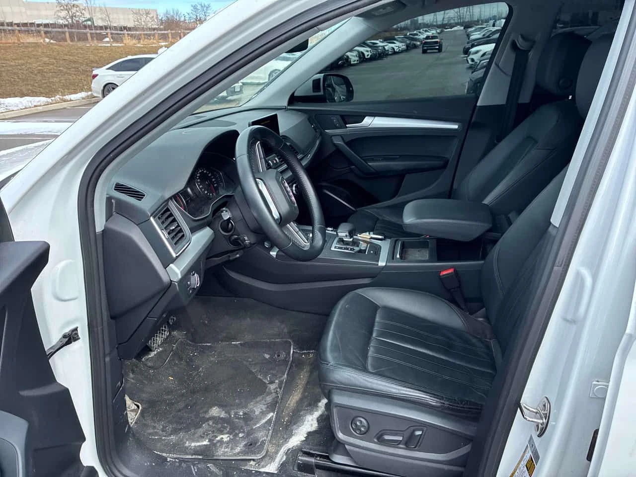 Audi Q5 KOMFORT | QUATTRO | ПОДГРЕВИ | KEYLESS | CARFAX - изображение 5