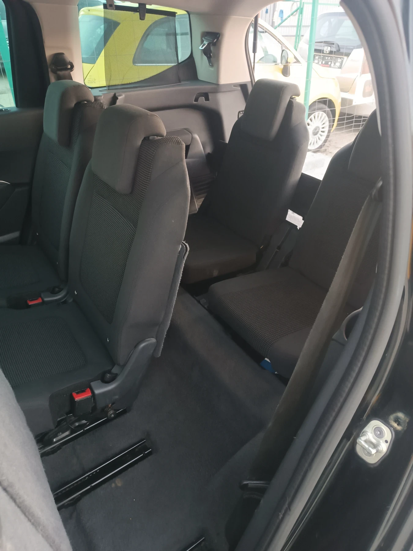 Peugeot 5008 1, 6 AUTOMATIC, 7 МЕСТА, FULL LED, ЛИЗИНГ , снимка 14 - Автомобили и джипове - 53648519