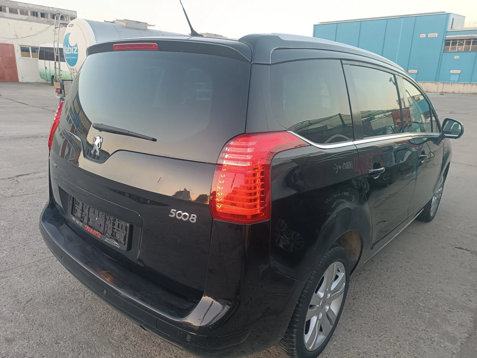 Peugeot 5008 1, 6 AUTOMATIC, 7 МЕСТА, FULL LED, ЛИЗИНГ , снимка 4 - Автомобили и джипове - 53648519