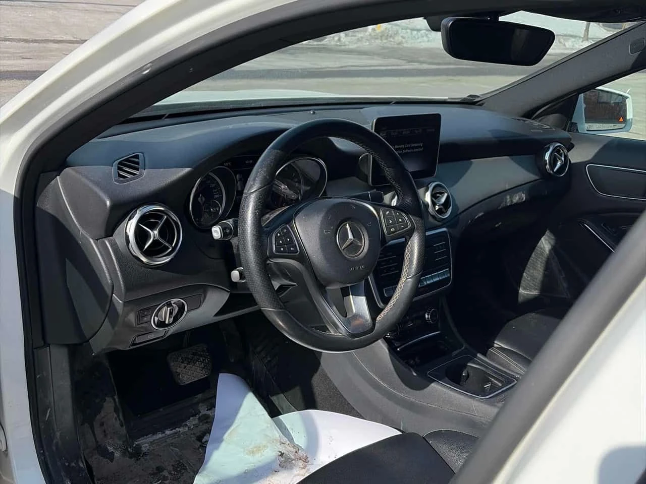 Mercedes-Benz GLA 250 * 4MATIC* PANO* KEYLESS*  - изображение 5