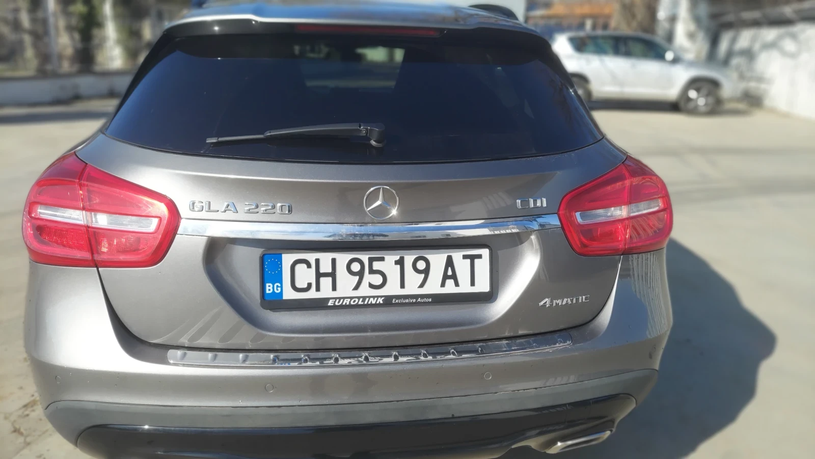 Mercedes-Benz GLA 220, снимка 6 - Автомобили и джипове - 53937265