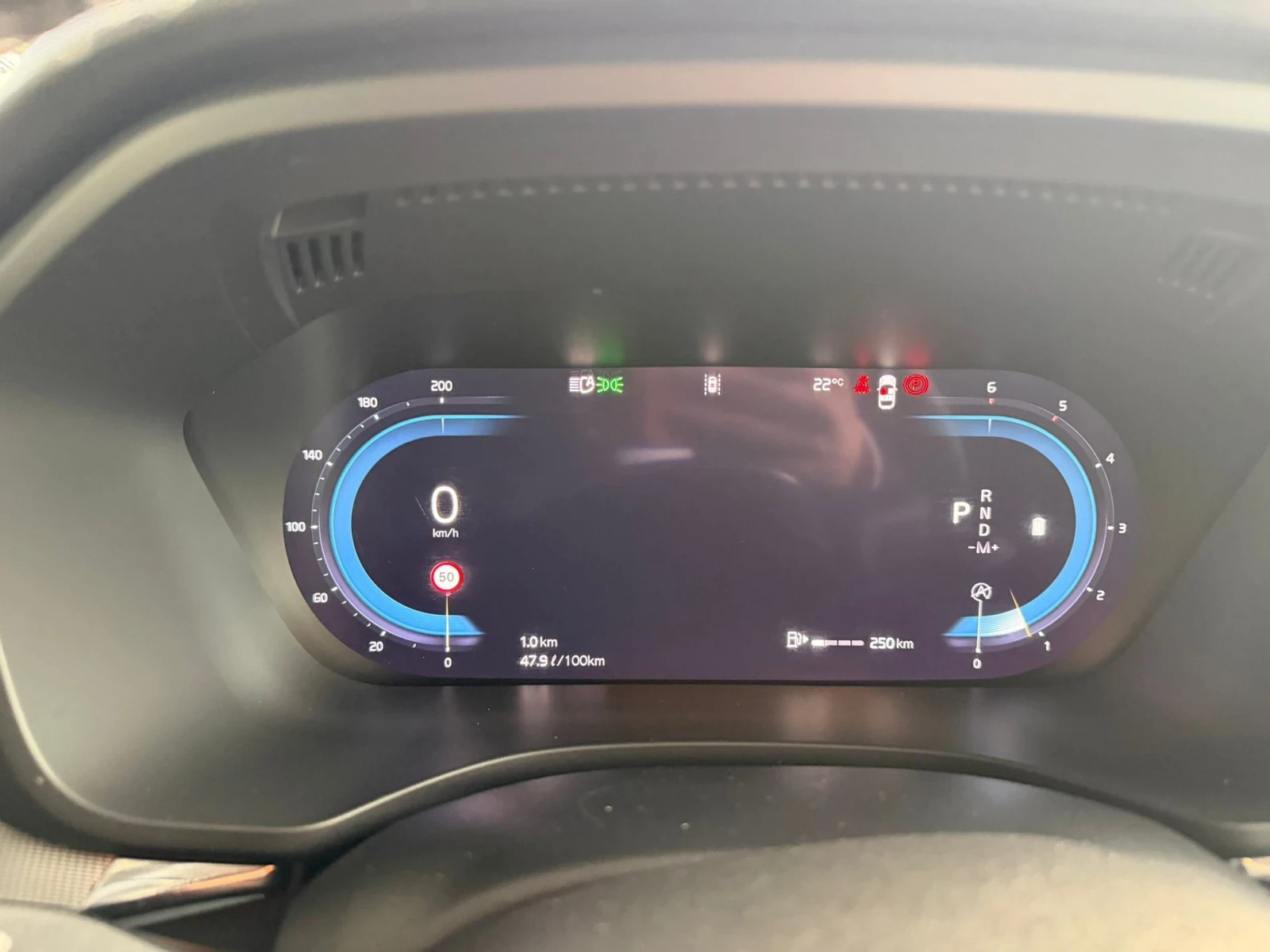 Volvo XC60 B4 AWD automatico Ultimate Dark, снимка 17 - Автомобили и джипове - 53976025