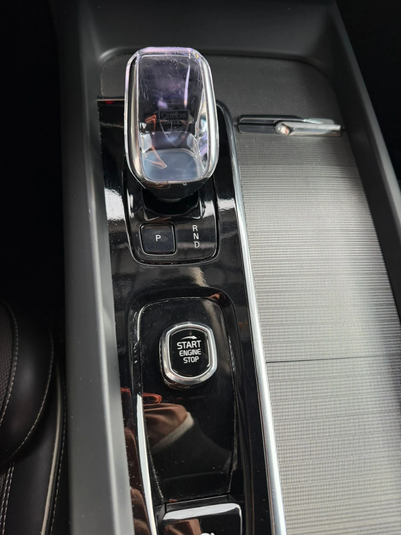 Volvo XC60 B4 AWD automatico Ultimate Dark, снимка 16 - Автомобили и джипове - 53976025