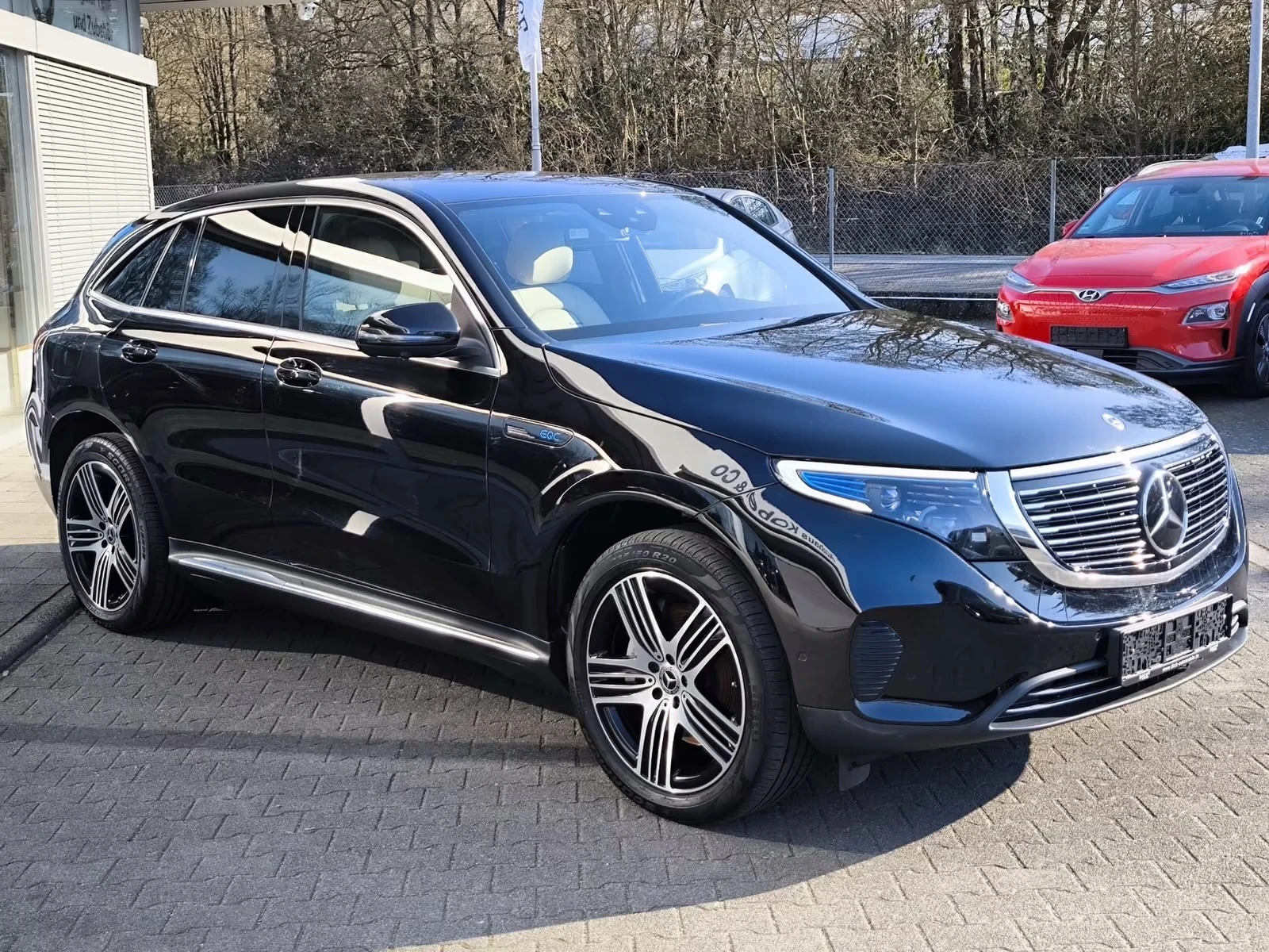 Mercedes-Benz EQC 4matic 360 Matrix DIST HUD Winter Package+ Keyless | Auto.bg — изображение 1
