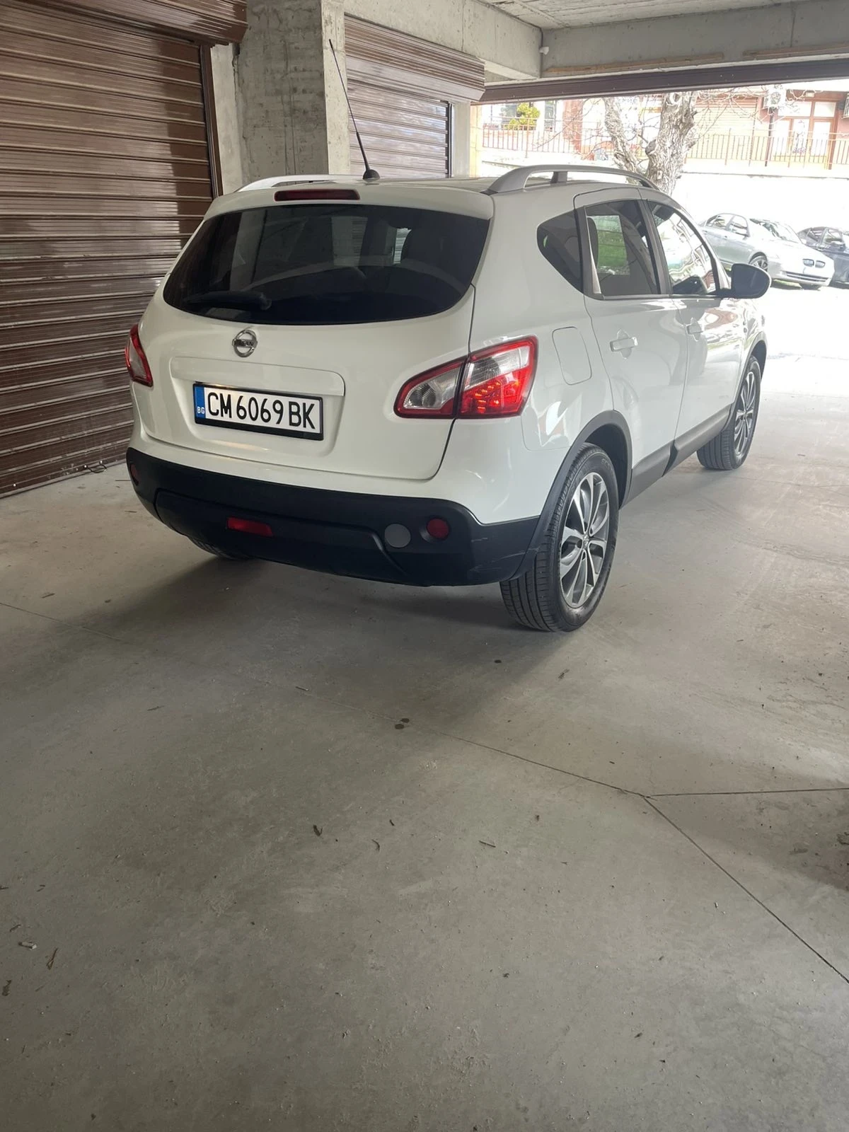Nissan Qashqai, снимка 2 - Автомобили и джипове - 54181156