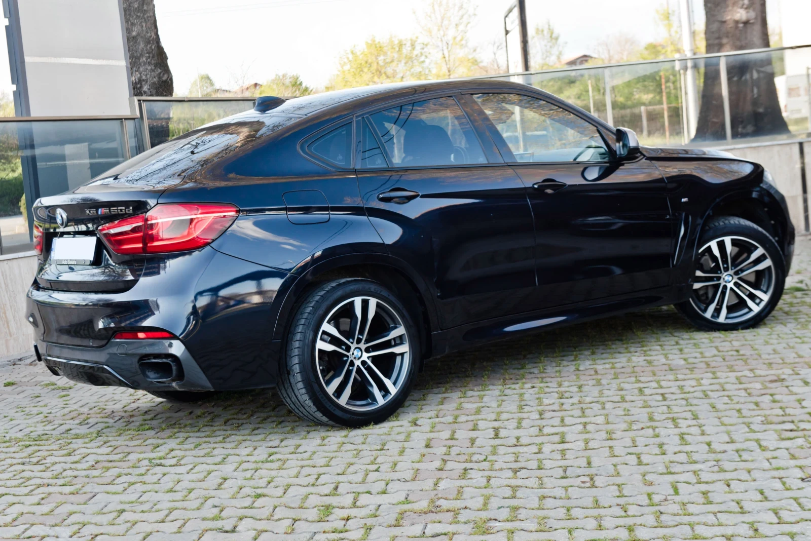 BMW X6 M50d/LED/HUD/360/20, снимка 7 - Автомобили и джипове - 54295349