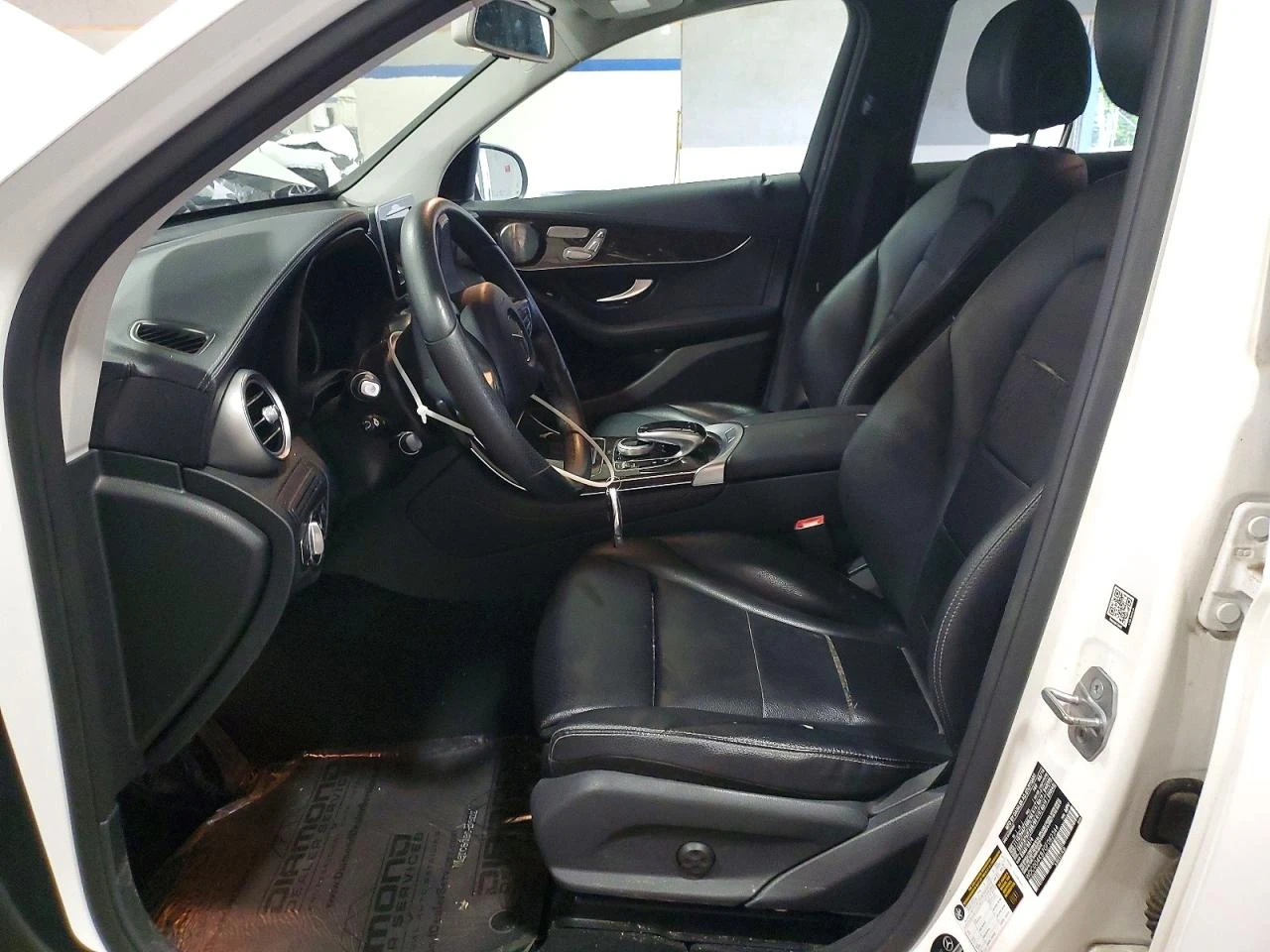 Mercedes-Benz GLC 300 2.0l 4Matic, снимка 7 - Автомобили и джипове - 54726236