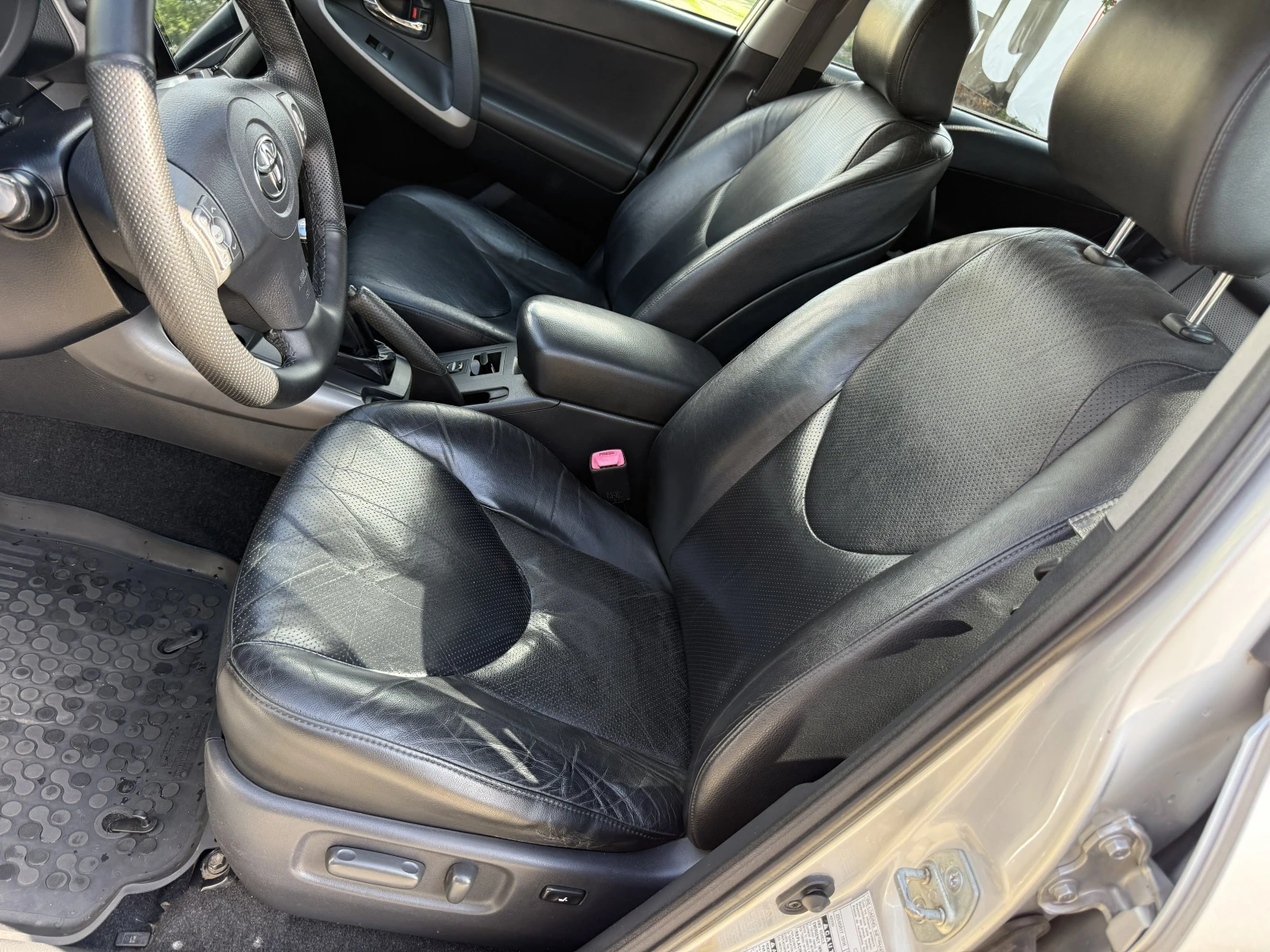 Toyota Rav4 D4D, снимка 14 - Автомобили и джипове - 55412921