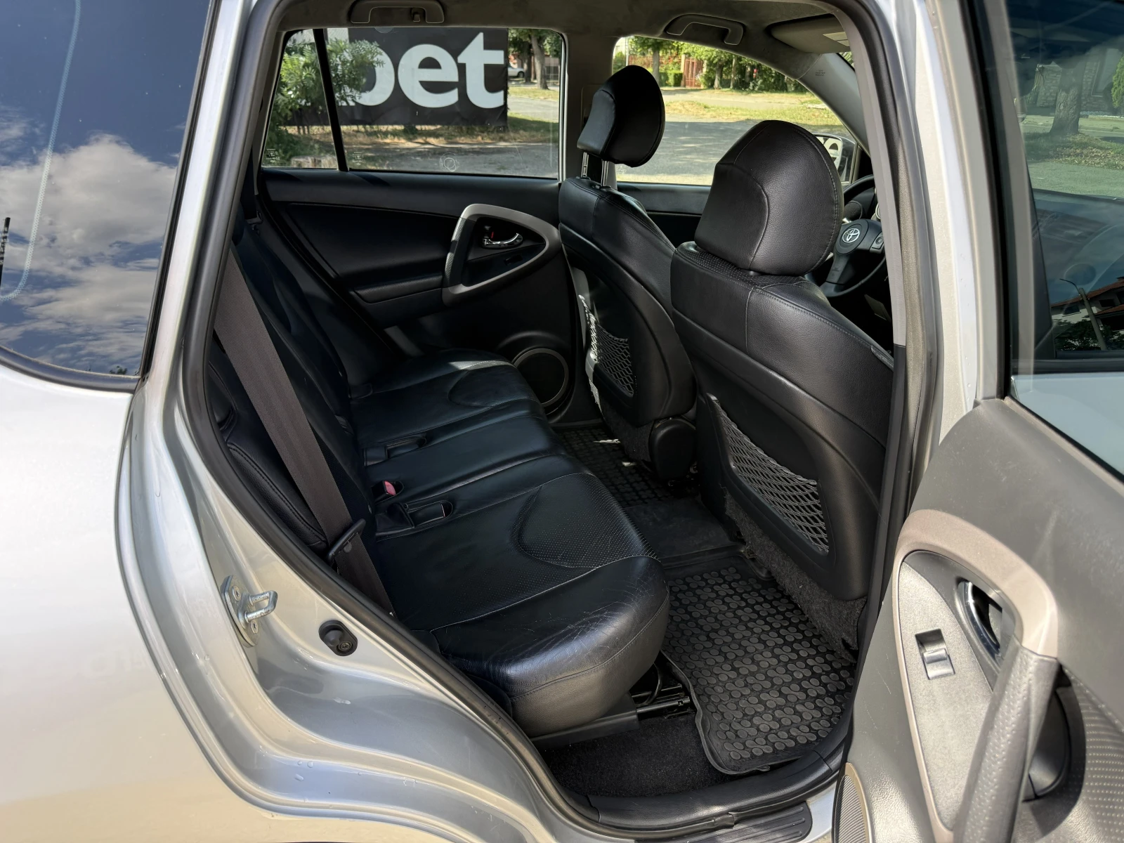 Toyota Rav4 D4D, снимка 11 - Автомобили и джипове - 55412921